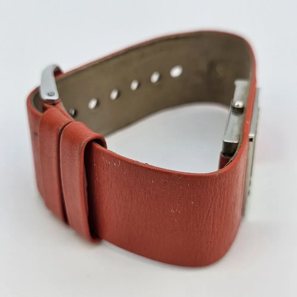Guess Women's Watch 26MM‎ Cream Dial Orange Leather Band Strap New Battery